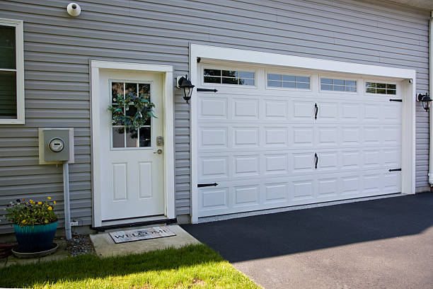24/7 Emergency Garage Door Panel Replacement experts in LaMoure County County, ND